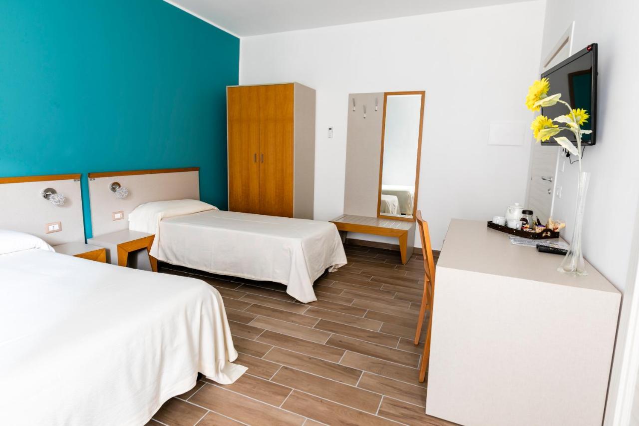 Spira Mirabilis Napoli Hotel Luaran gambar