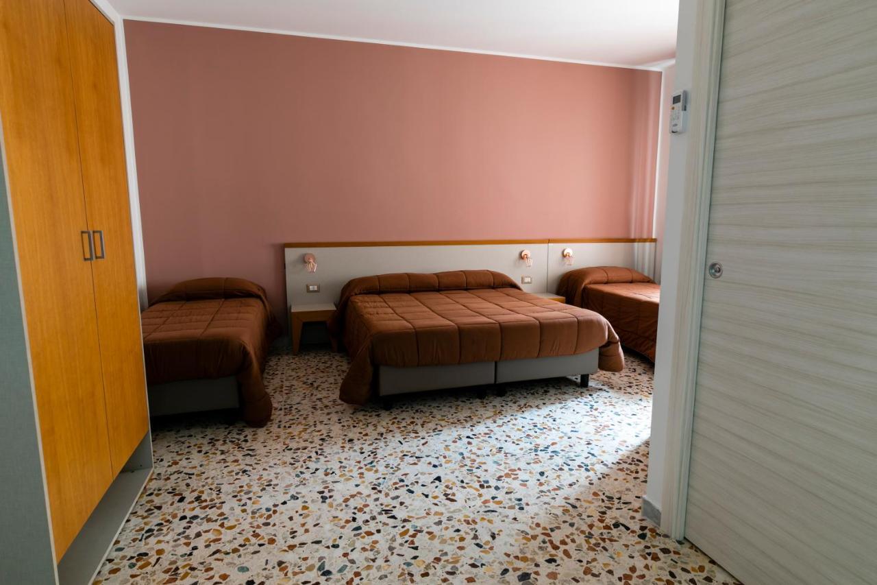 Spira Mirabilis Napoli Hotel Luaran gambar