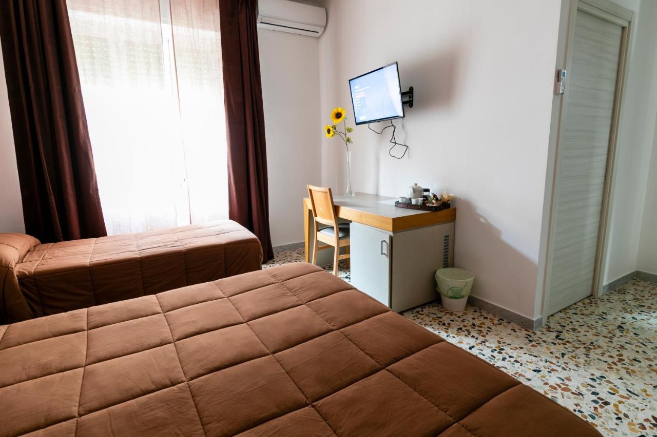 Spira Mirabilis Napoli Hotel Luaran gambar