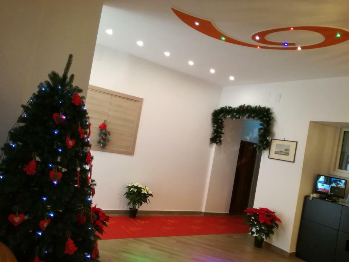 Spira Mirabilis Napoli Hotel Luaran gambar